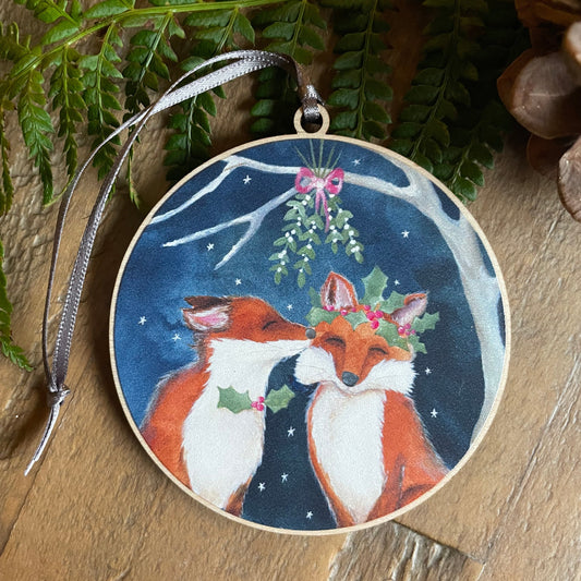 Yule Kiss | Wooden Tree Decoration