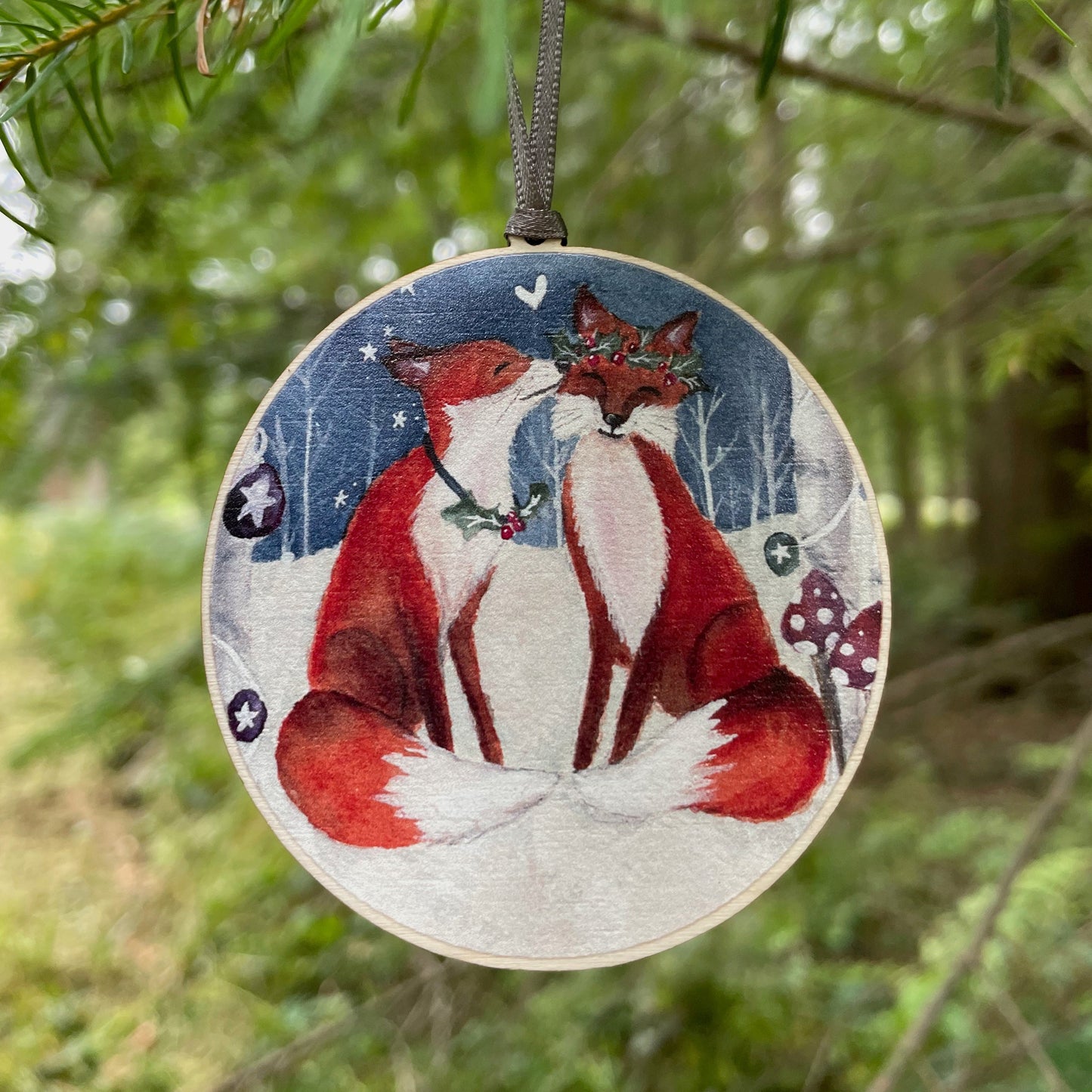 Yuletide Fox Kiss | Wooden Tree Decoration